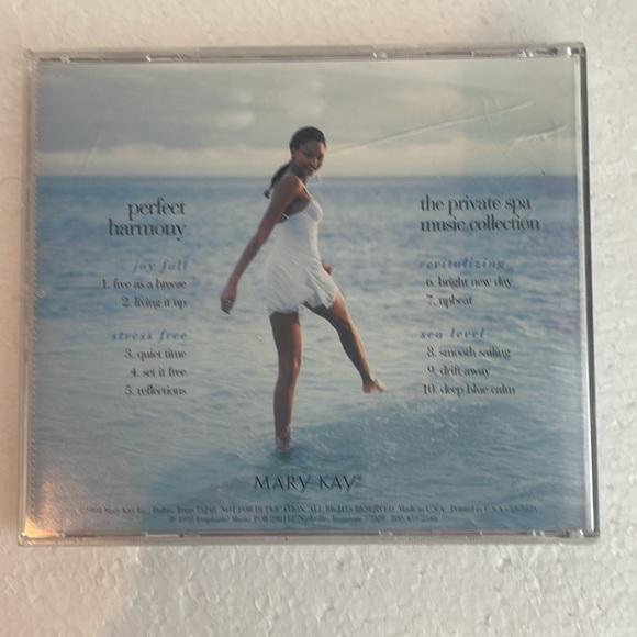 Mary Kay CD Perfect Harmony the private spa music collection - Picture 2 of 5